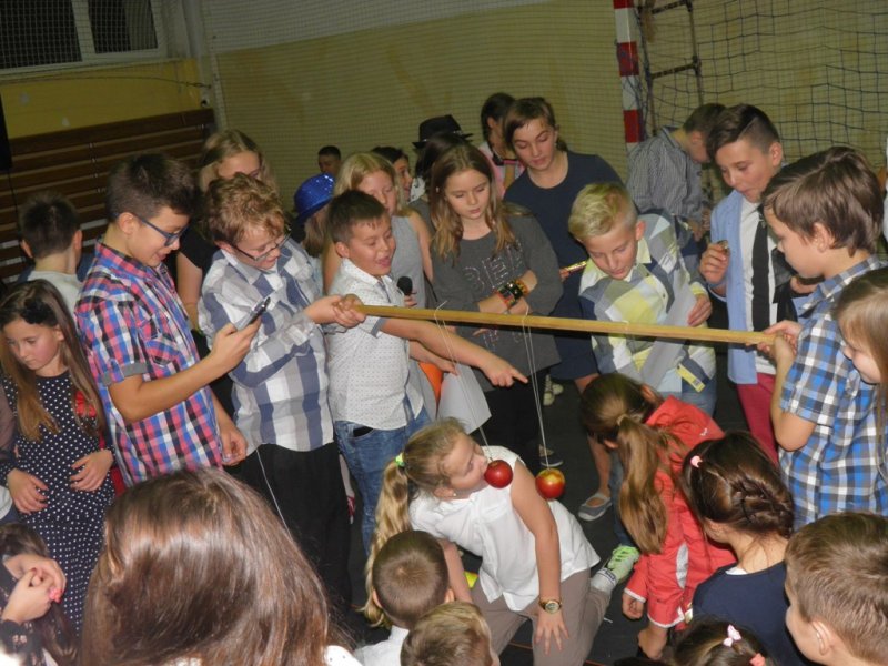 Zabawa andrzejkowo - integracyjna SP